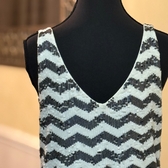 J. CREW SEQUIN ZIG ZAG TANK TOP - SMALL - Picture 2 of 4
